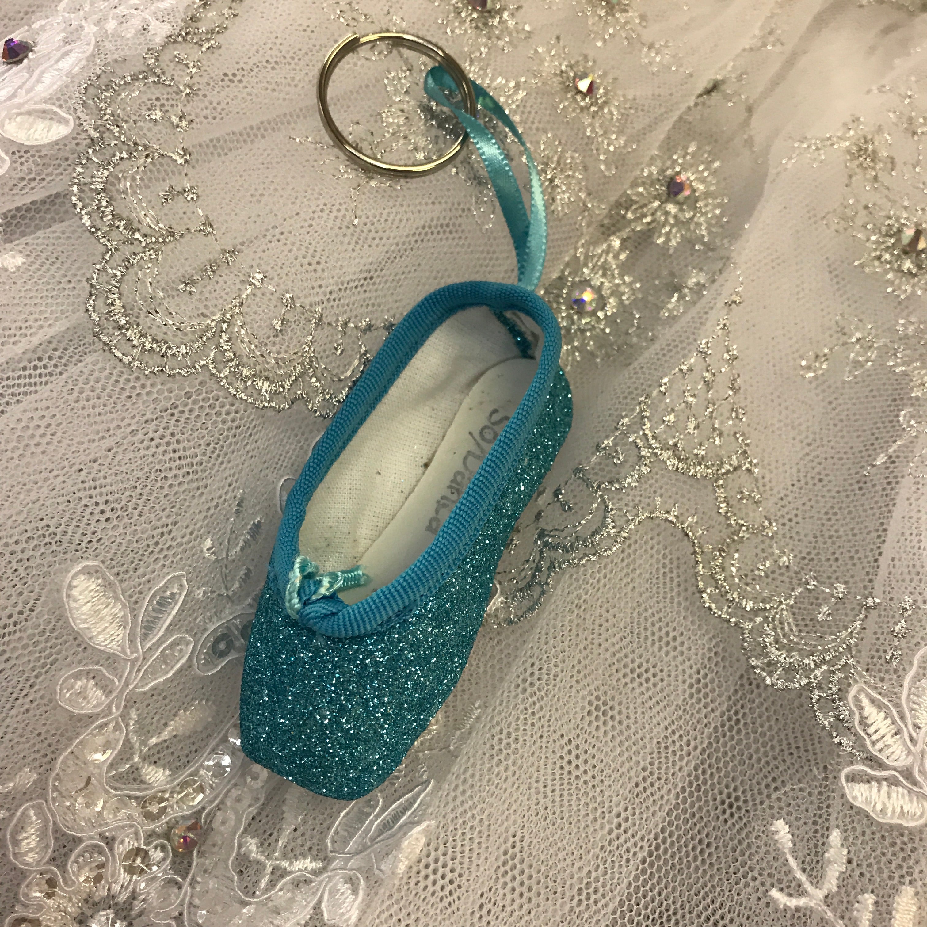 So Danca Glitter Pointe shoe key ring
