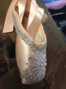 Decorated pointe shoes - Snowflake