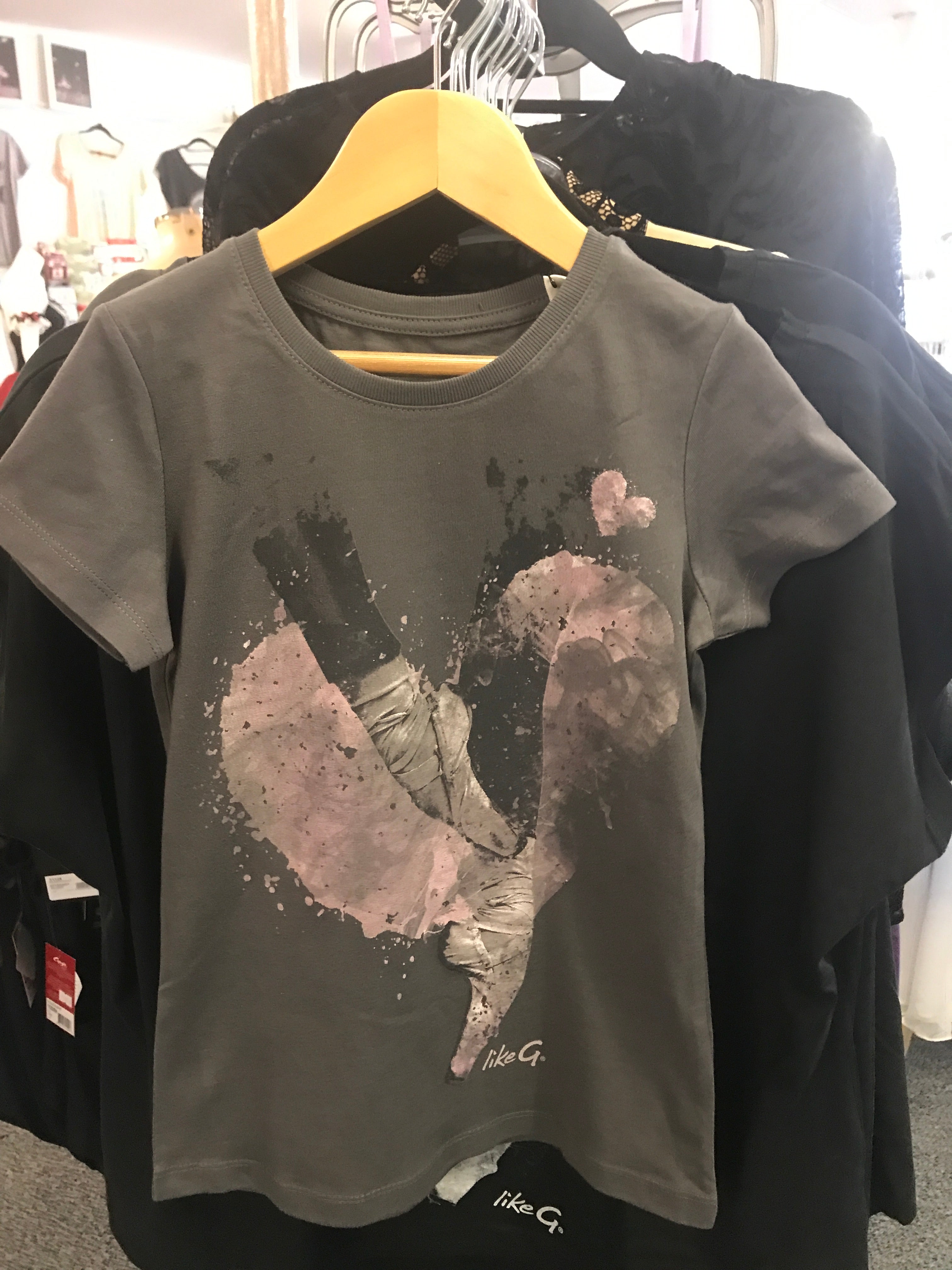Like-G Pointe shoe heart tee