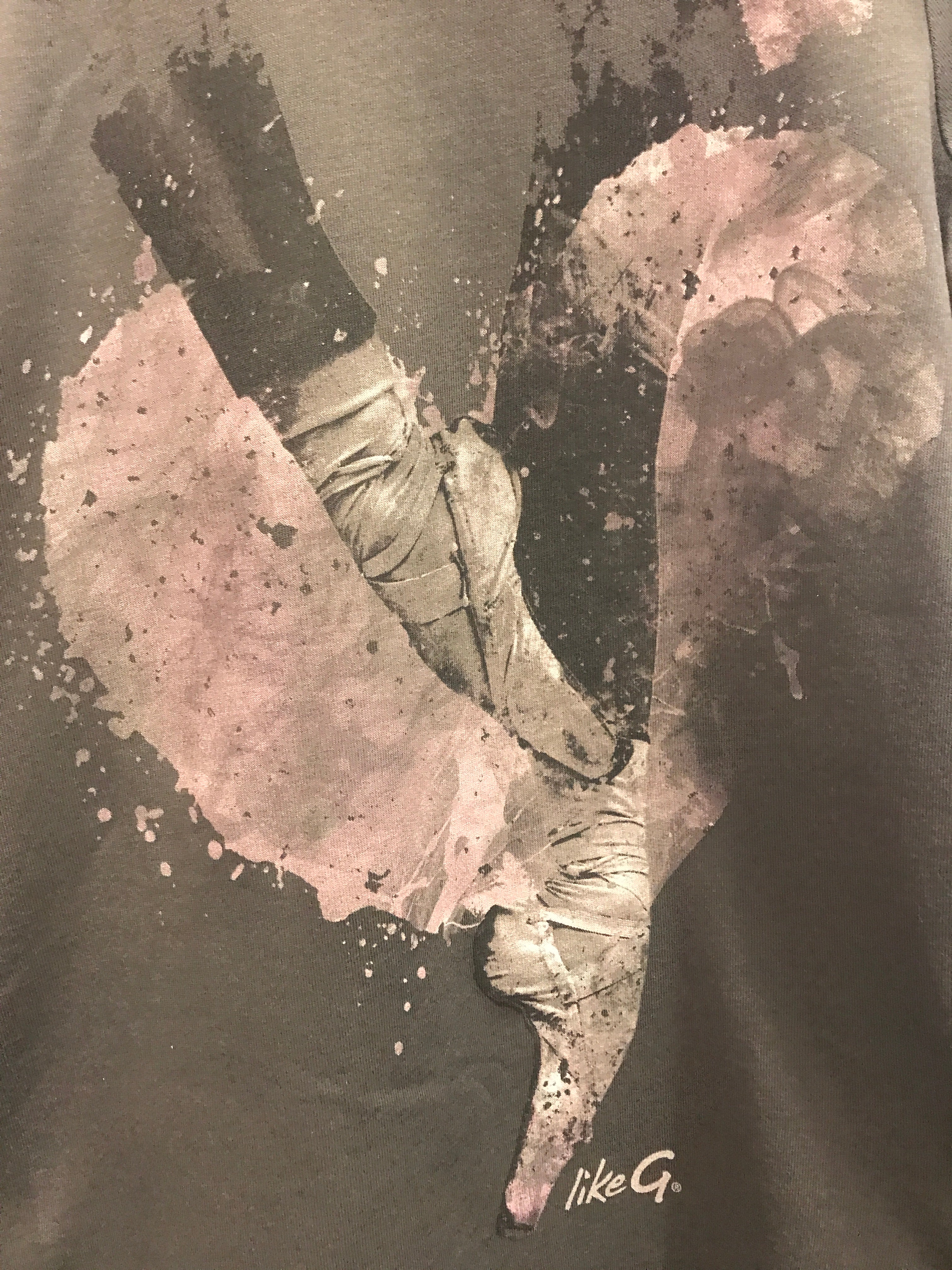 Like-G Pointe shoe heart tee