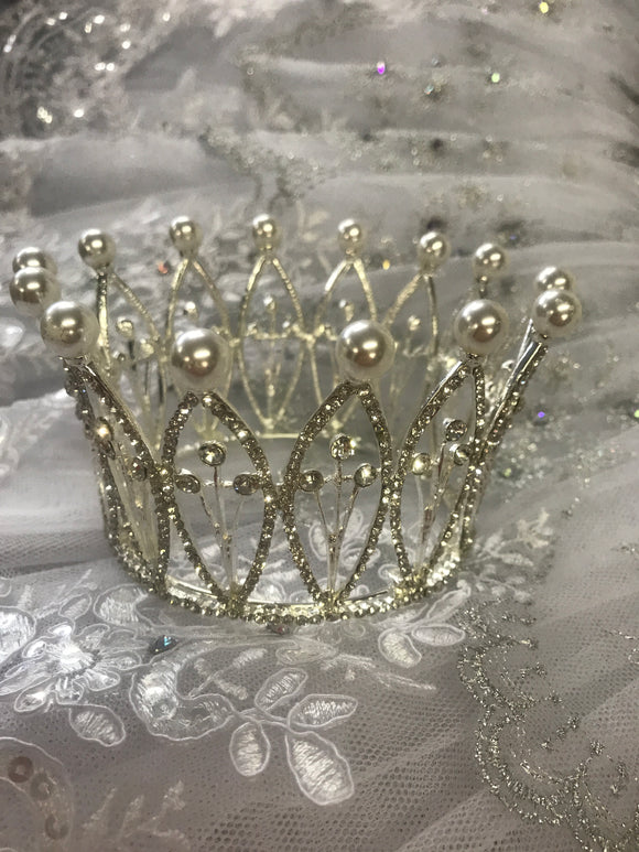 Silver and pearl coronet