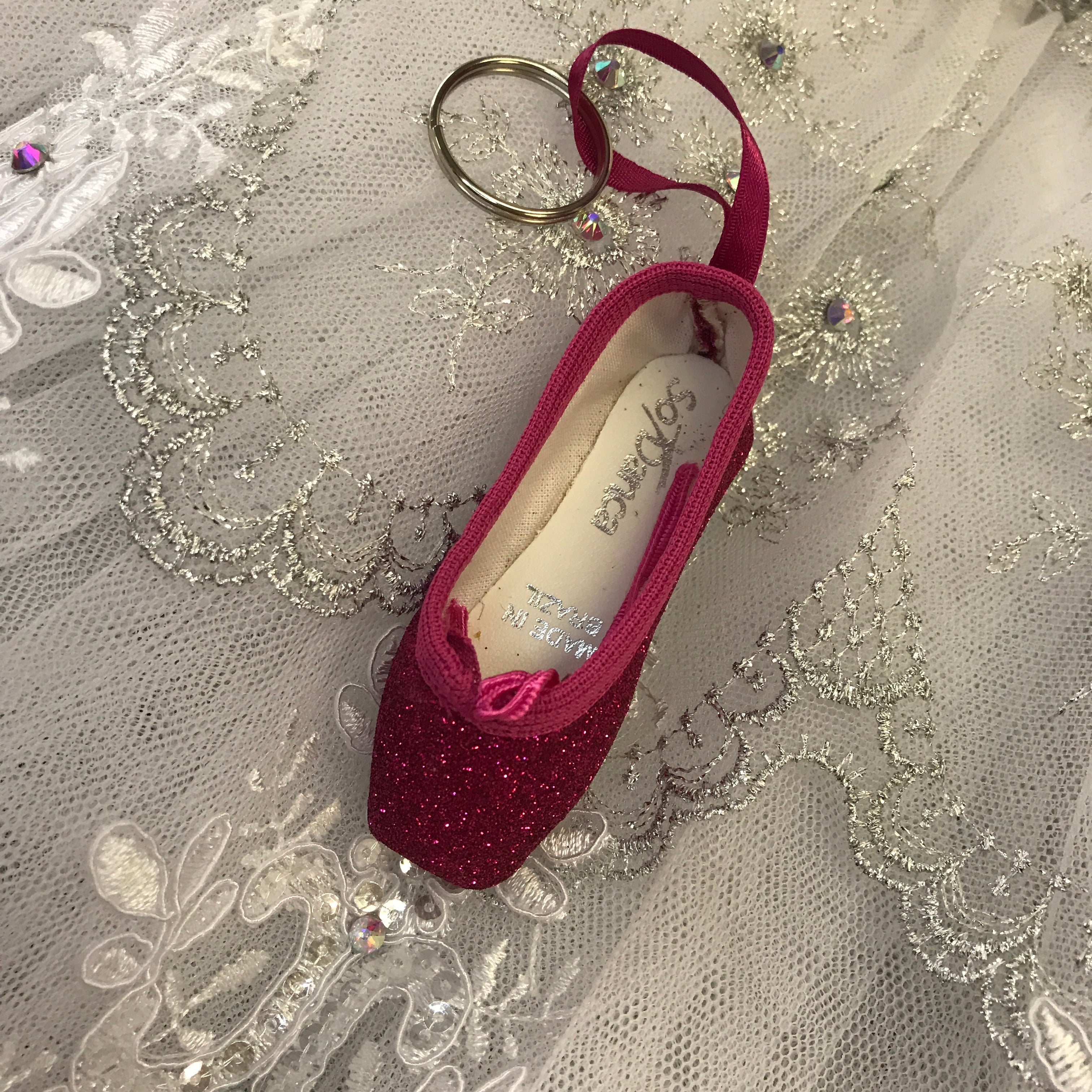 So Danca Glitter Pointe shoe key ring