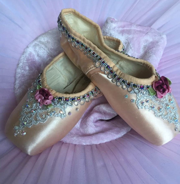 Decorated pointe shoes - Silver - Just Ballet